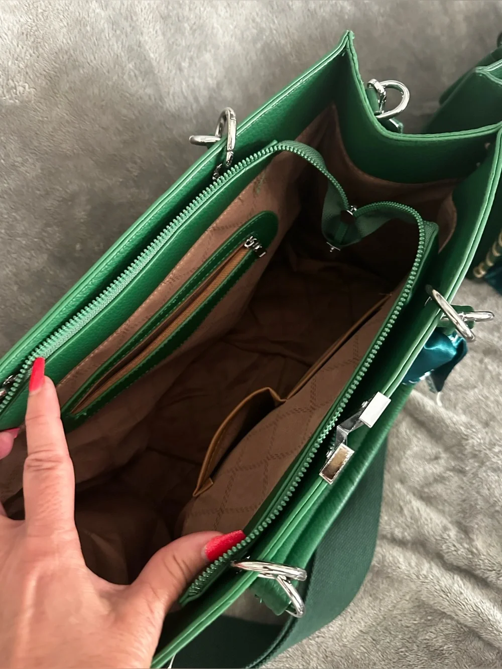 New Three Piece Green Tote, Crossbody & Wallet Set